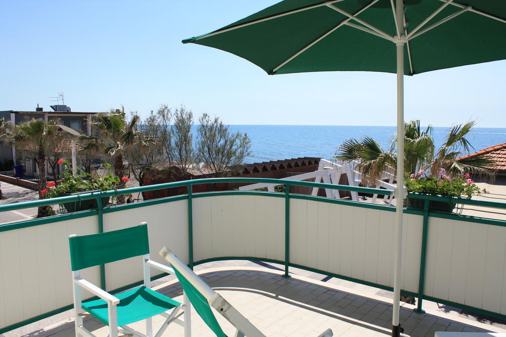 Lungomare Hotel Marina di Cecina Ruang foto